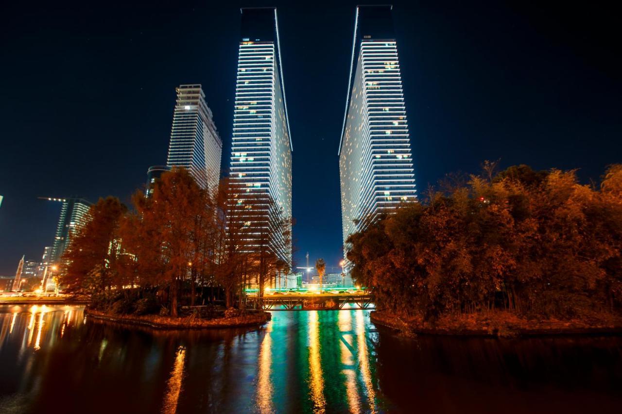 Panorama Orbi City Center Suite Sea View Batumi Exterior photo